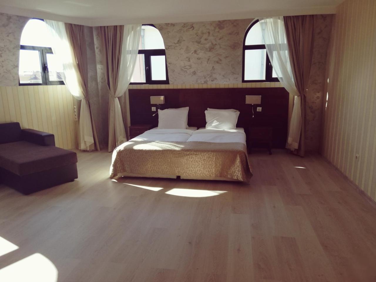 Hotel Plaza Burgas Room photo